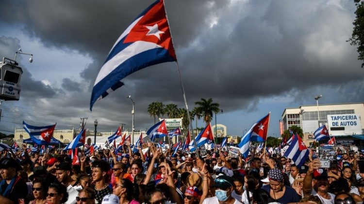 Protestas en Cuba: miles de personas salen a las calles a una manifestación masiva al grito de “abajo la dictadura”